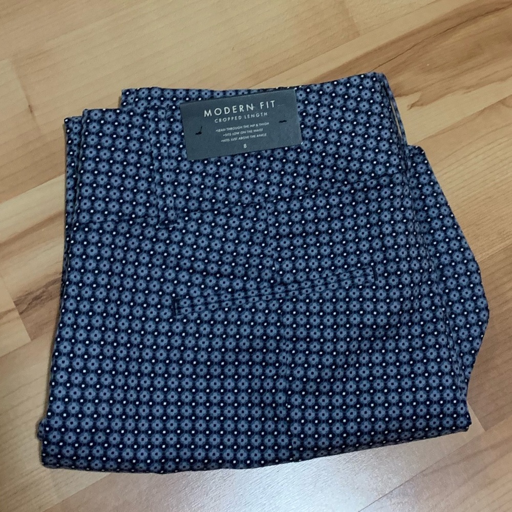 NWT Ann Taylor patterned capris